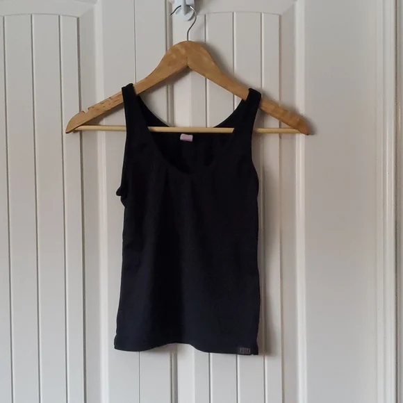 Black tank - Picture 1 of 2
